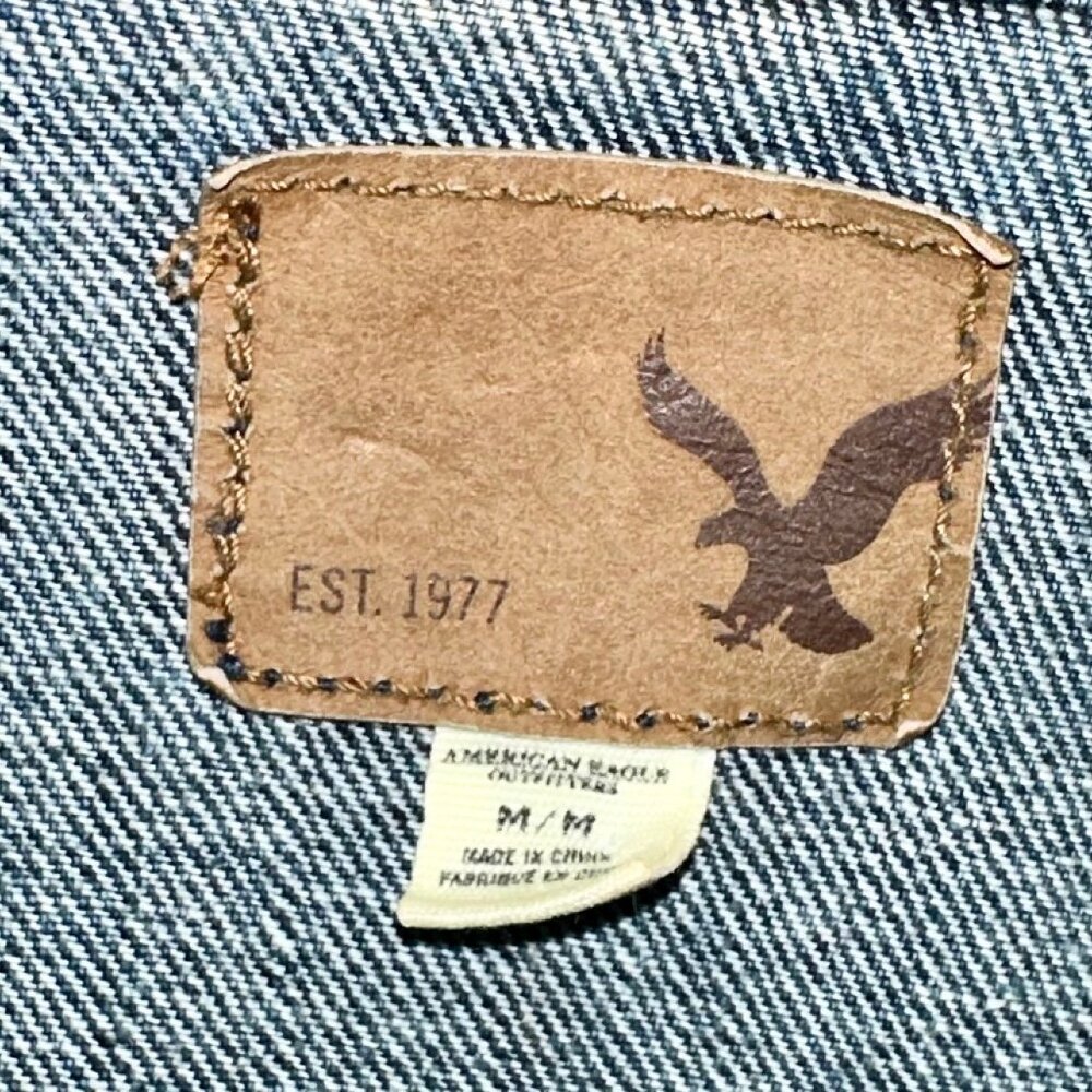 American Eagle Distressed Denim Jean Jacket Size Medium - Picture 8 of 8